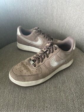 Nike Air Force 1 Low '07 LV8 Mink Brown Suede Embroidered Swoosh